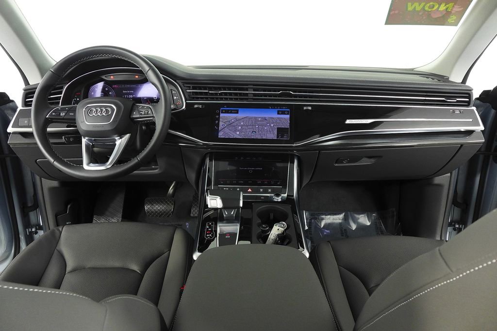 Used 2024 Audi Q8 Premium Plus w/ Premium Plus Package AWD/4WD image 25