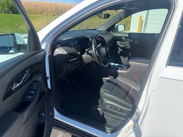 Used 2023 Chevrolet Traverse RS AWD/4WD image 12