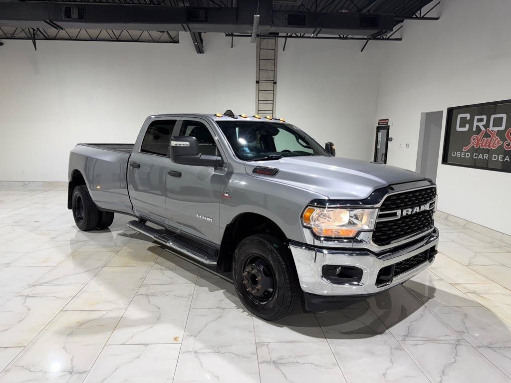 Used 2024 RAM 3500 Big Horn AWD/4WD image 3