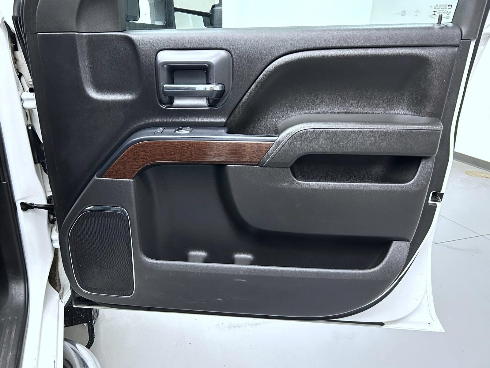 Used 2016 GMC Sierra 2500 SLT AWD/4WD image 16