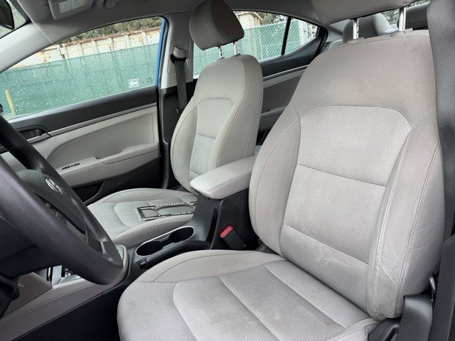 Used 2017 Hyundai Elantra SE image 13