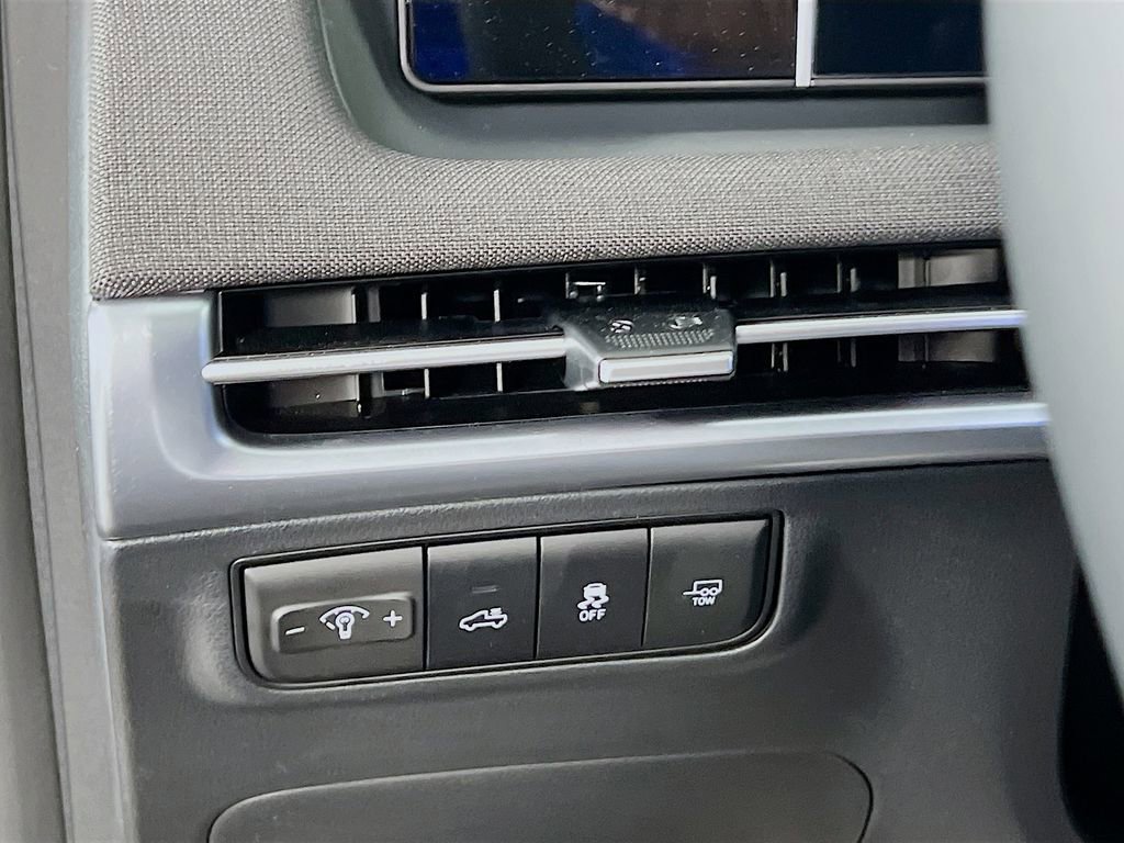 New 2026 Hyundai Santa Cruz Limited AWD/4WD image 9
