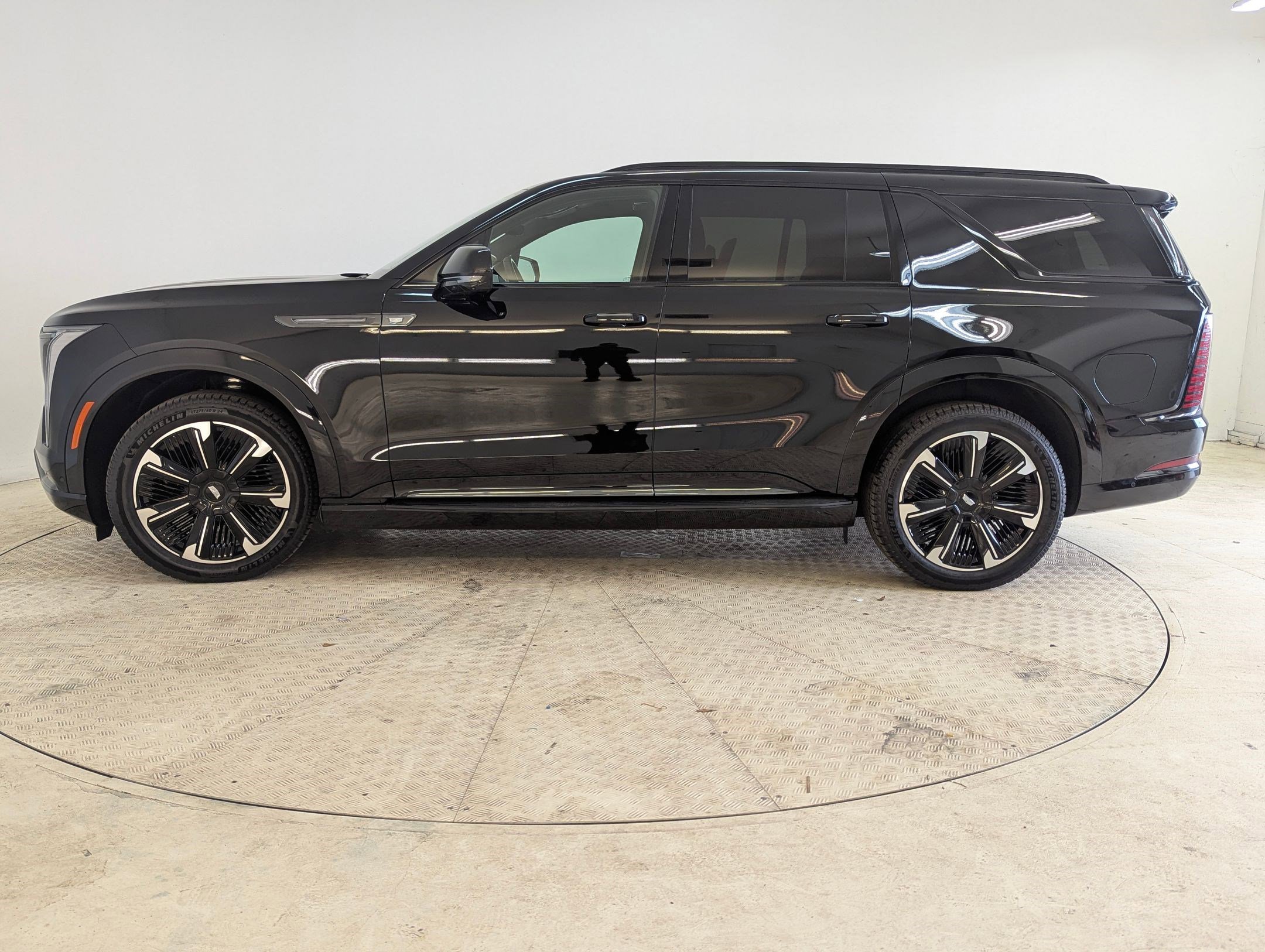 New 2026 Cadillac Escalade IQL Sport 2 image 2