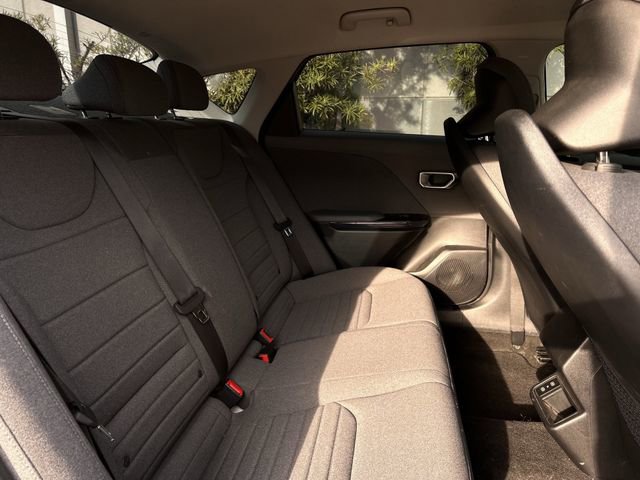Used 2025 Kia K4 EX image 29