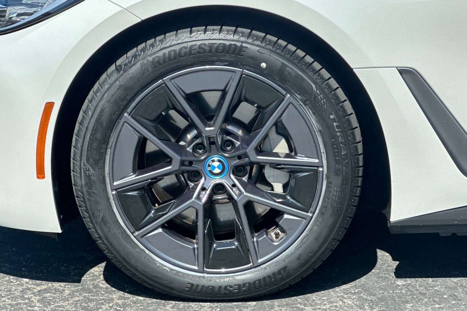 Certified 2023 BMW i4 eDrive35 w/ Premium Package RWD image 36