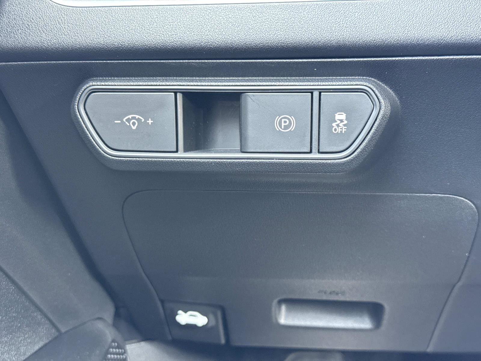 Used 2025 Kia K4 LXS image 13