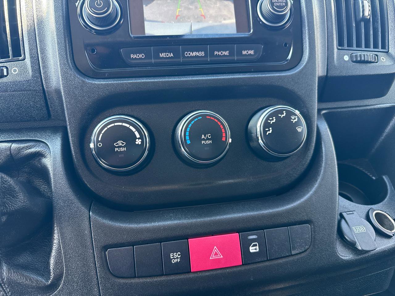 Used 2019 RAM ProMaster 2500 FWD image 18