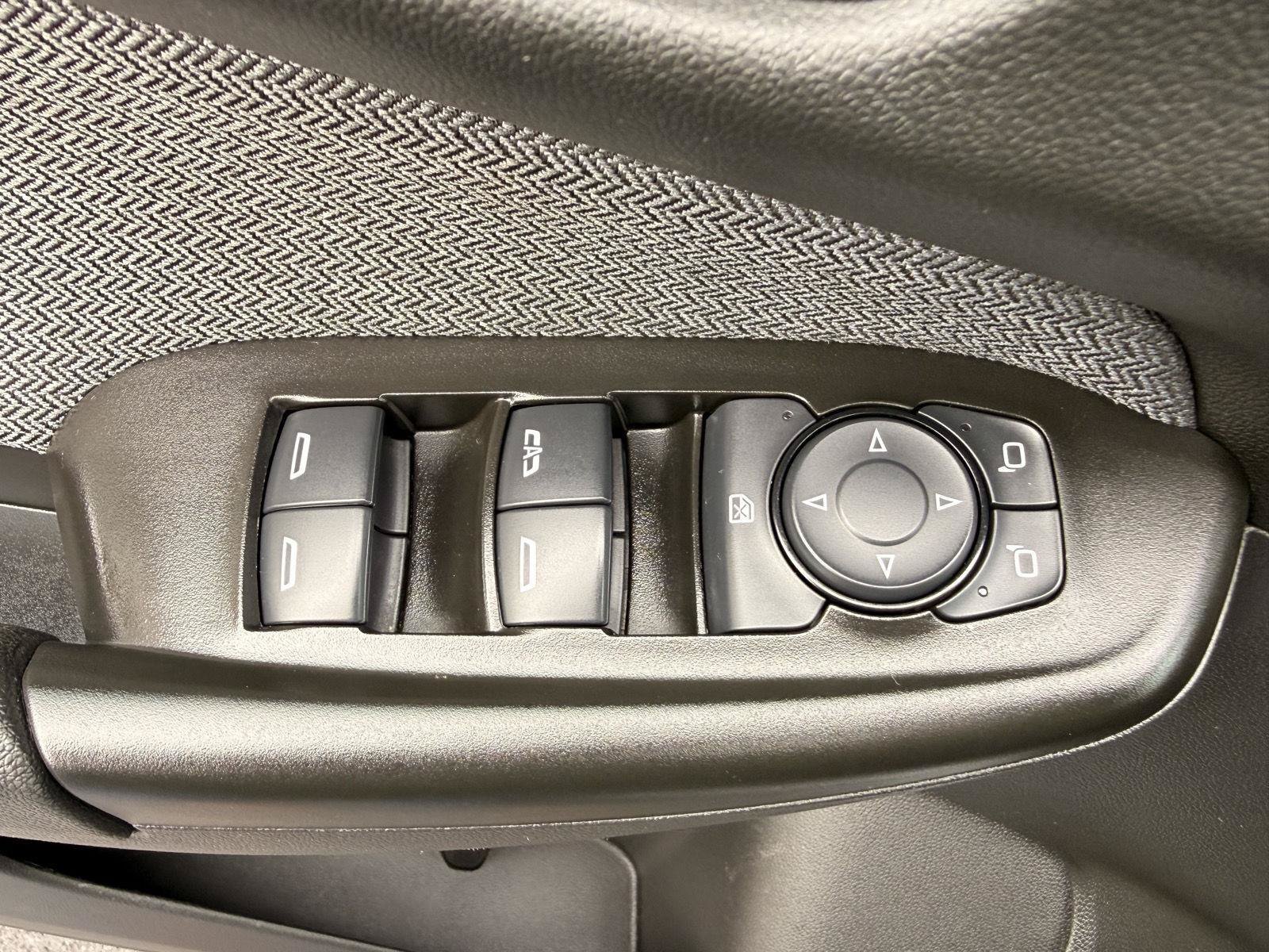 Used 2025 Chevrolet TrailBlazer LT AWD/4WD image 13
