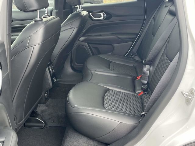 New 2026 Jeep Compass Latitude image 12
