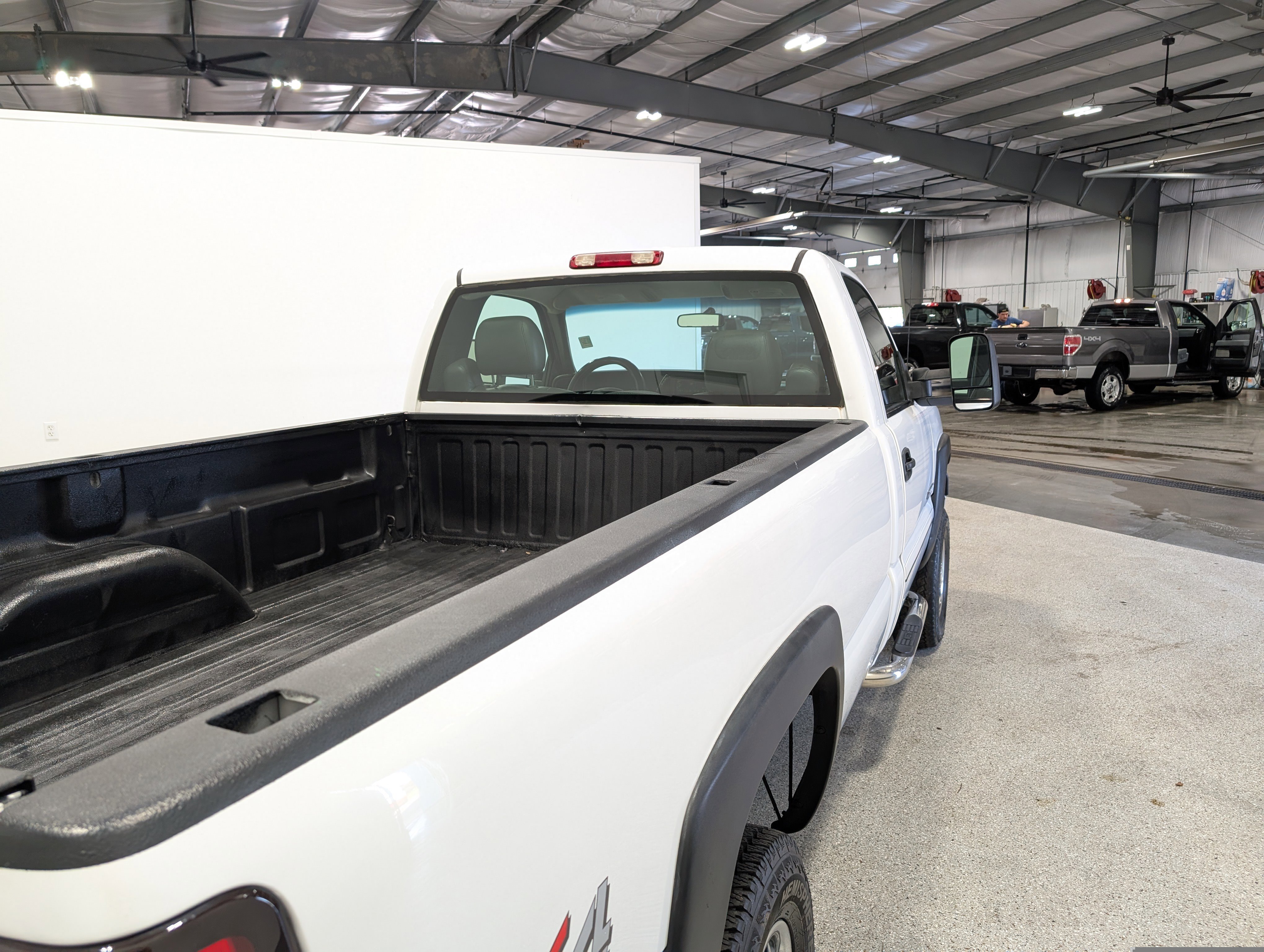 Used 2003 Chevrolet Silverado 2500 4x4 Regular Cab w/ Snow Plow Prep Package image 3
