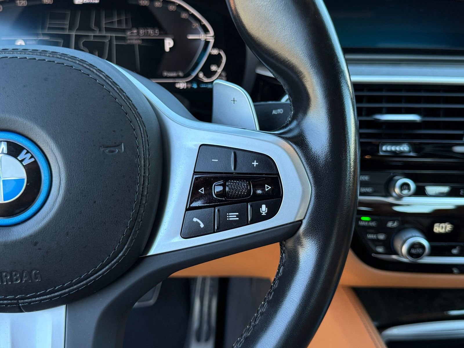 Used 2023 BMW 530e 530e iPerformance w/ M Sport Package image 26