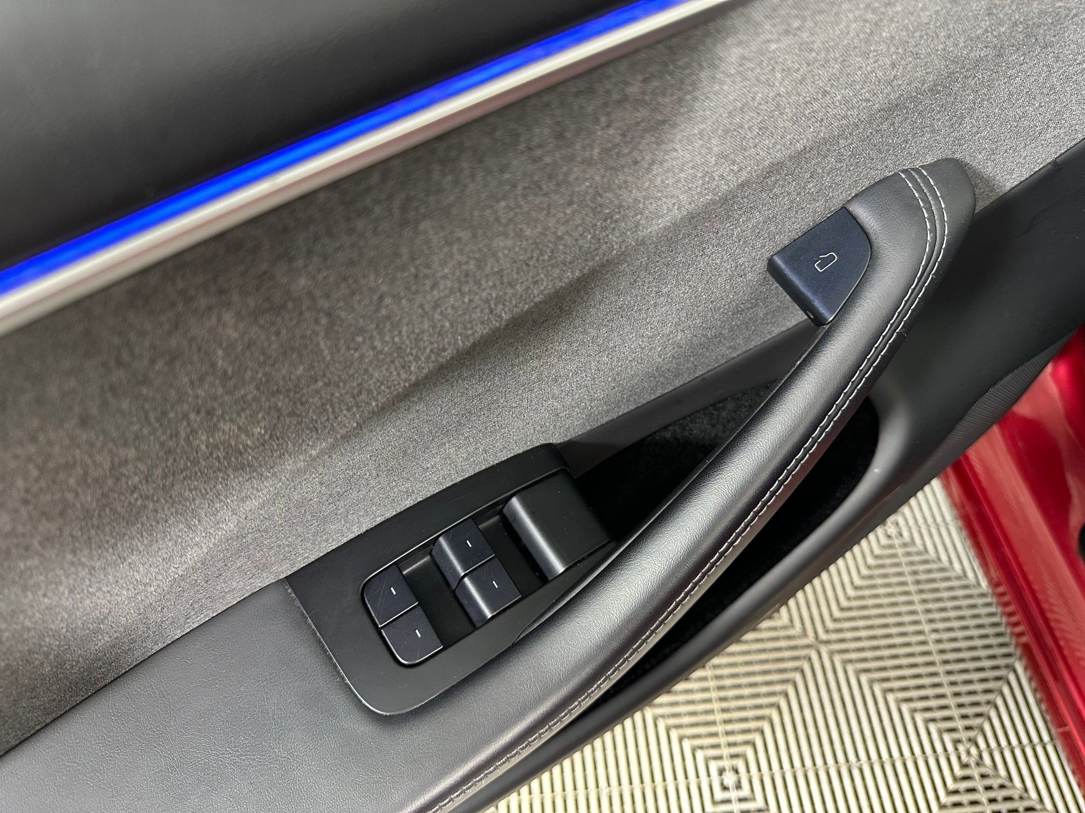 Used 2024 Tesla Model 3 Standard Range image 12