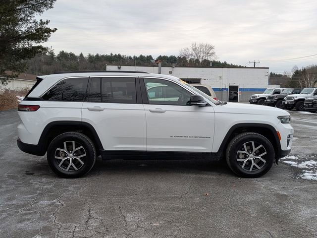 Used 2024 Jeep Grand Cherokee Limited image 5