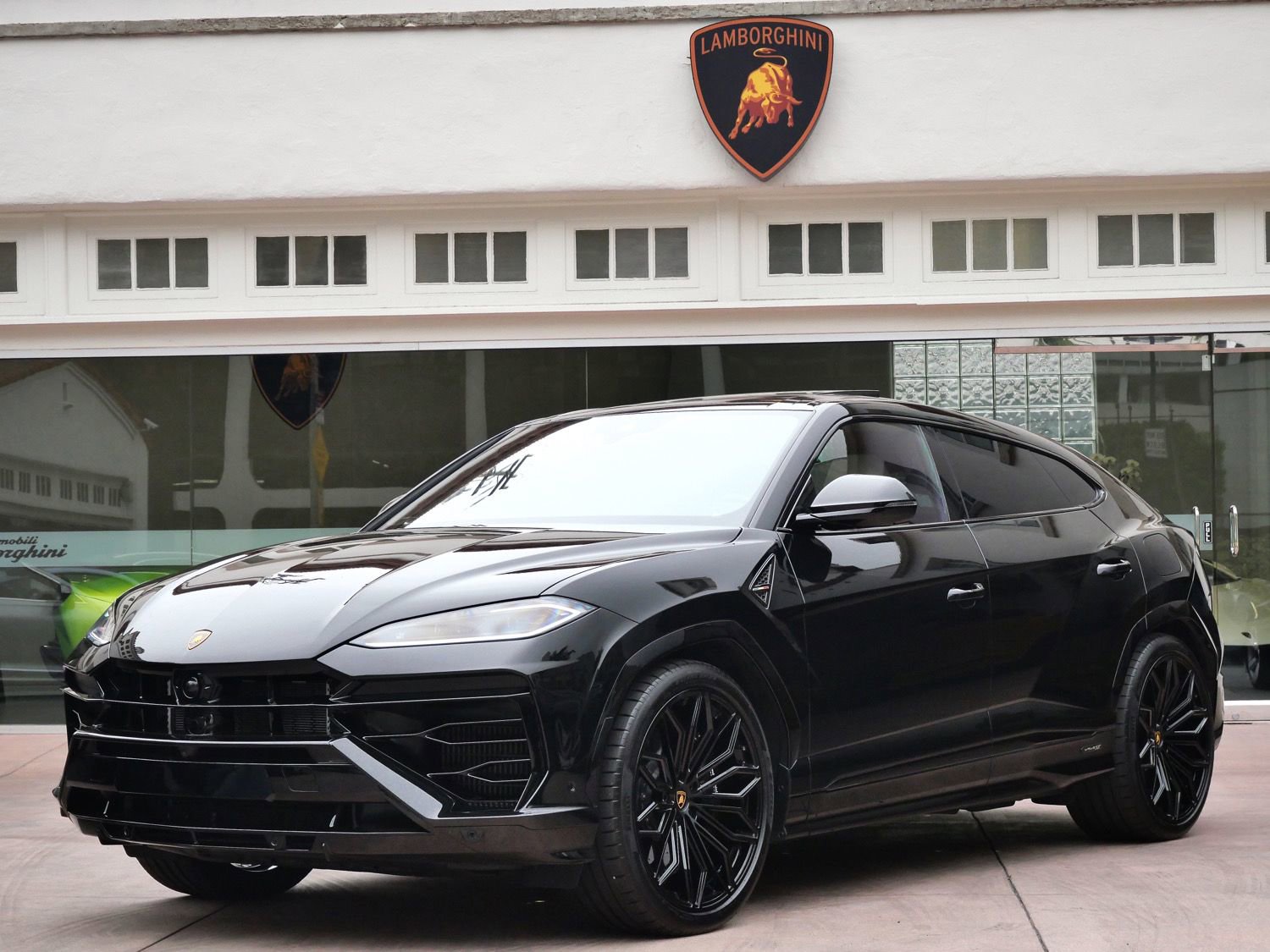 Used 2025 Lamborghini Urus S AWD/4WD image 12