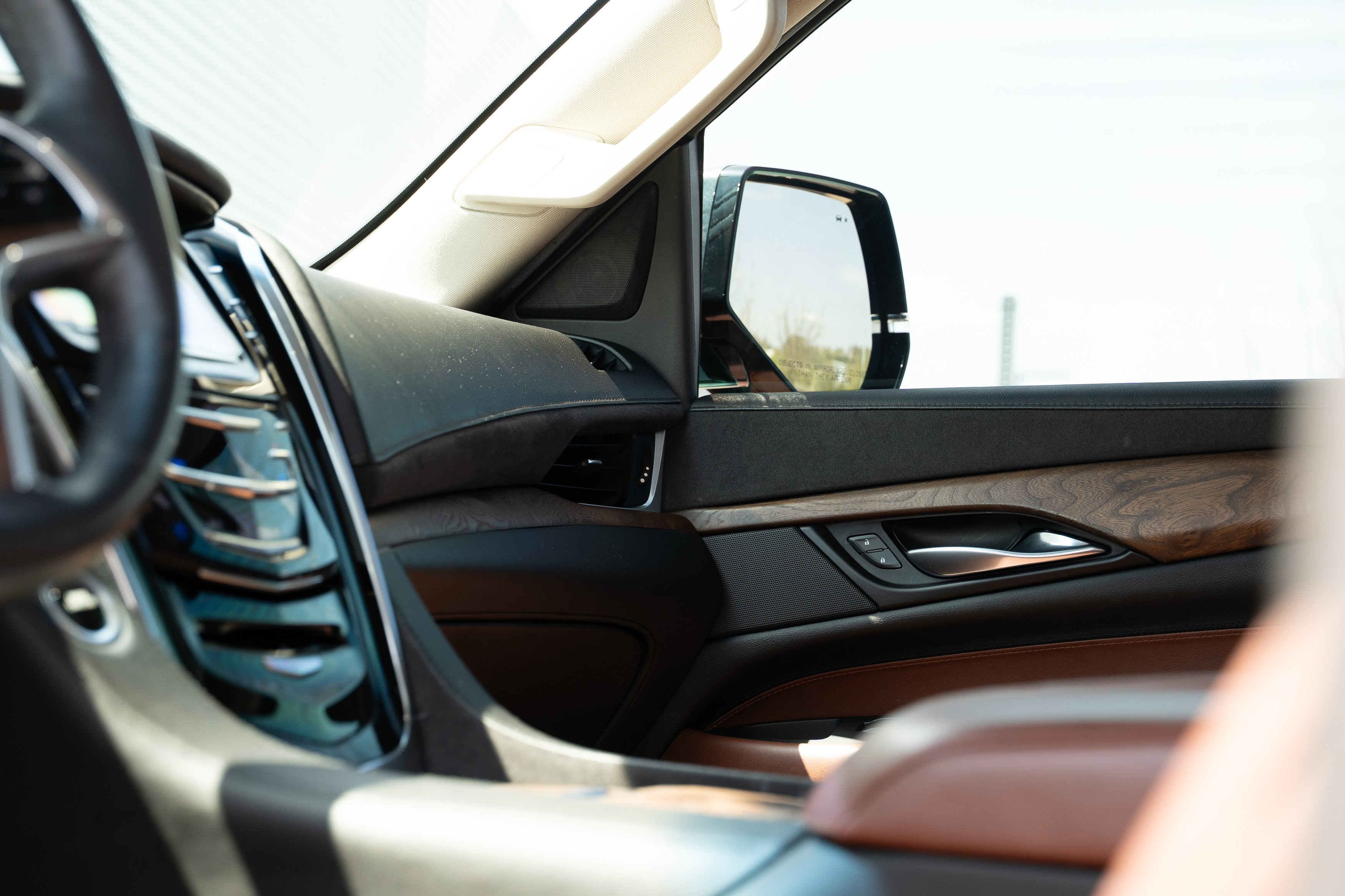 Used 2020 Cadillac Escalade Luxury AWD/4WD image 16