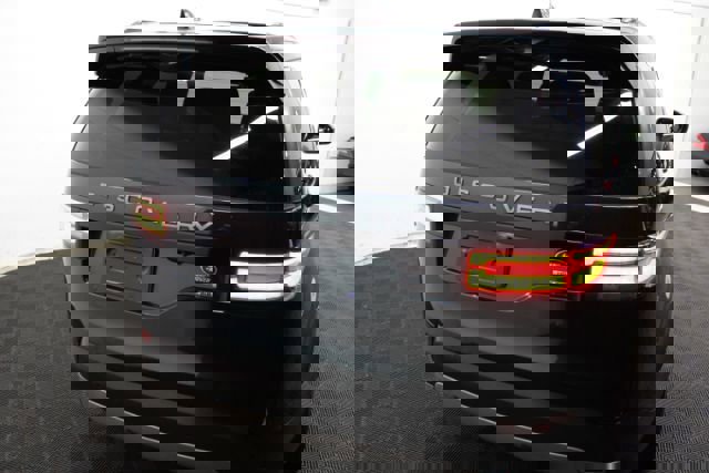 Used 2017 Land Rover Discovery HSE image 8