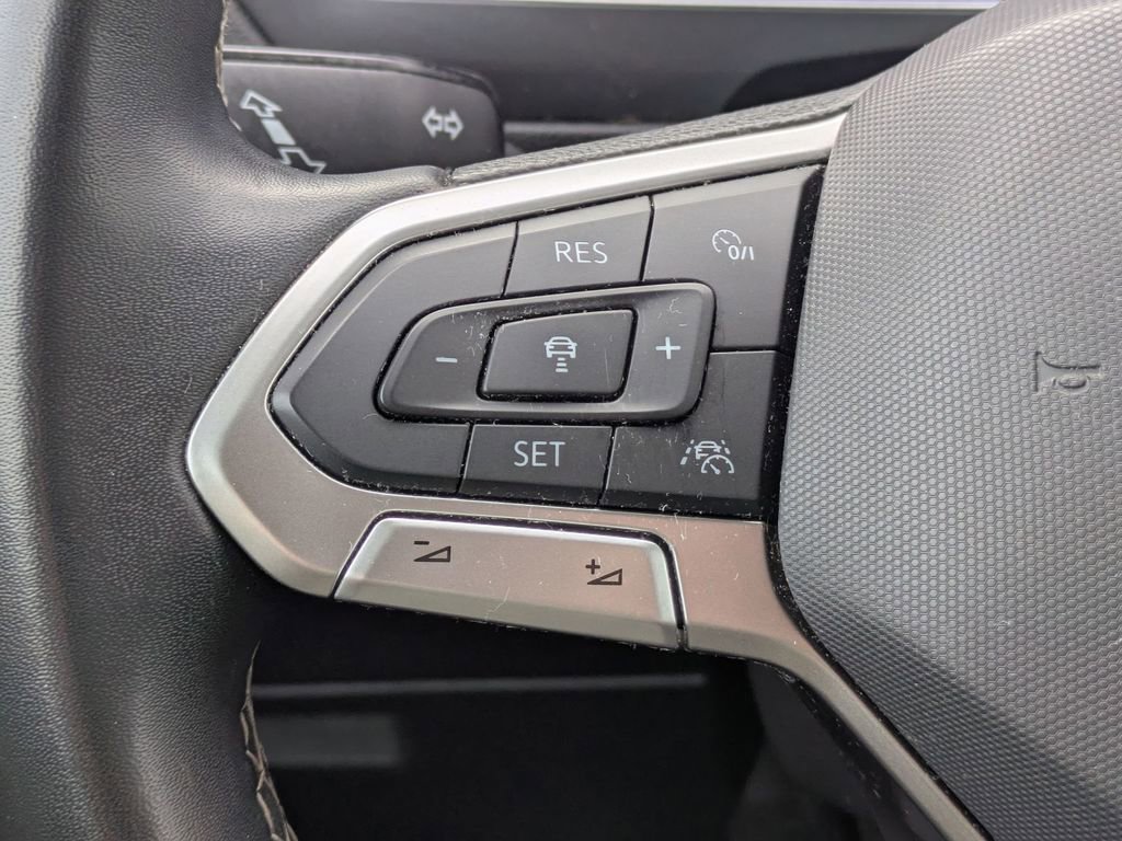 Used 2022 Volkswagen Tiguan SE image 18