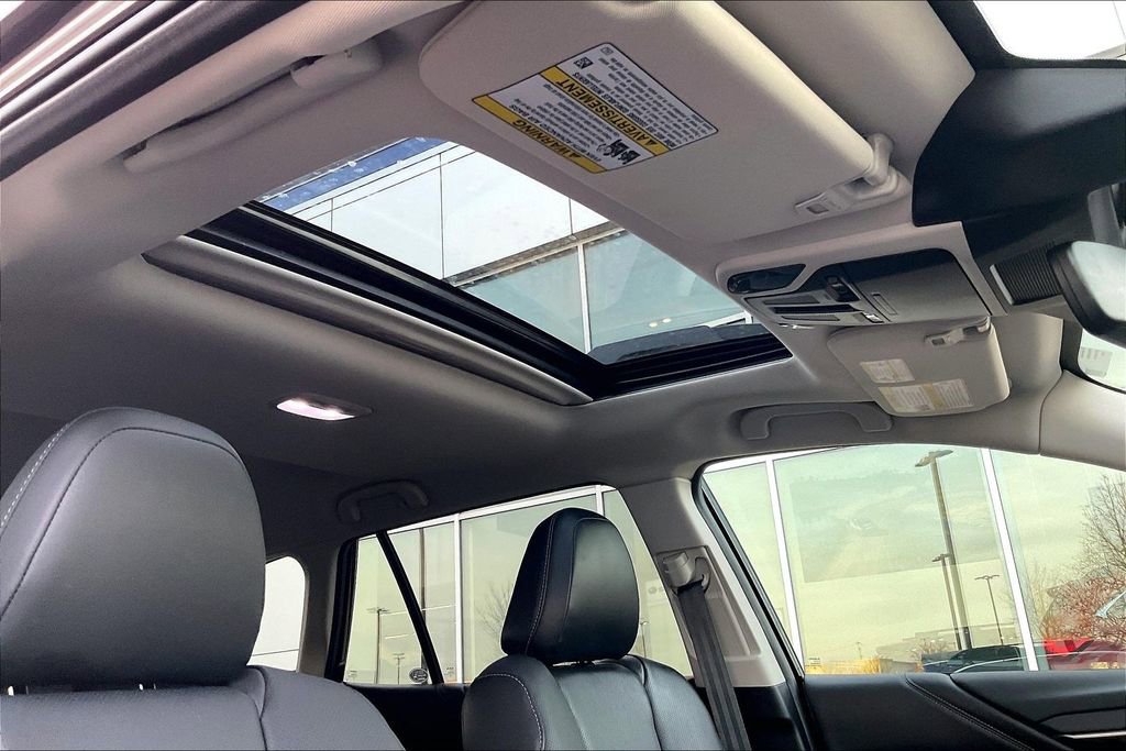 Certified 2025 Subaru Outback Limited image 25