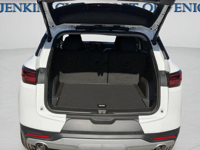 New 2026 Chevrolet Blazer LT w/ Convenience Package FWD image 14