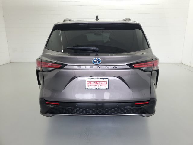 Used 2022 Toyota Sienna XSE w/ XSE Plus Package AWD/4WD image 6