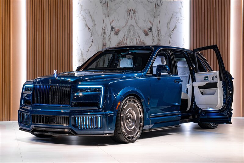 Used 2026 Rolls-Royce Cullinan AWD/4WD image 2