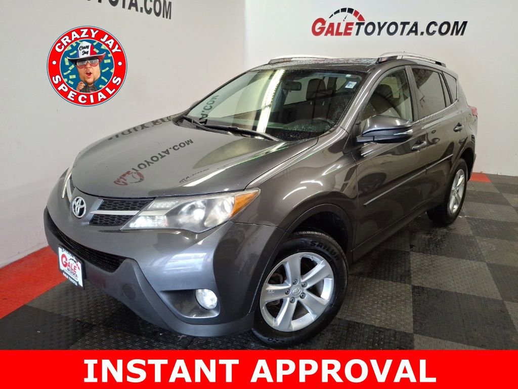Used 2013 Toyota RAV4 XLE image 1