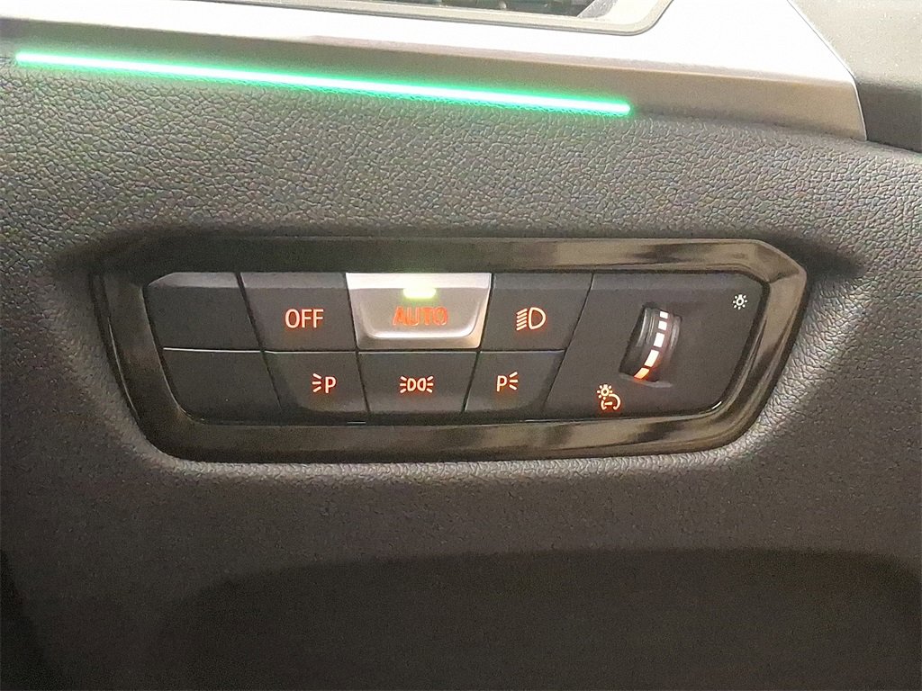 Used 2023 BMW 330i xDrive Sedan w/ Premium Package image 24