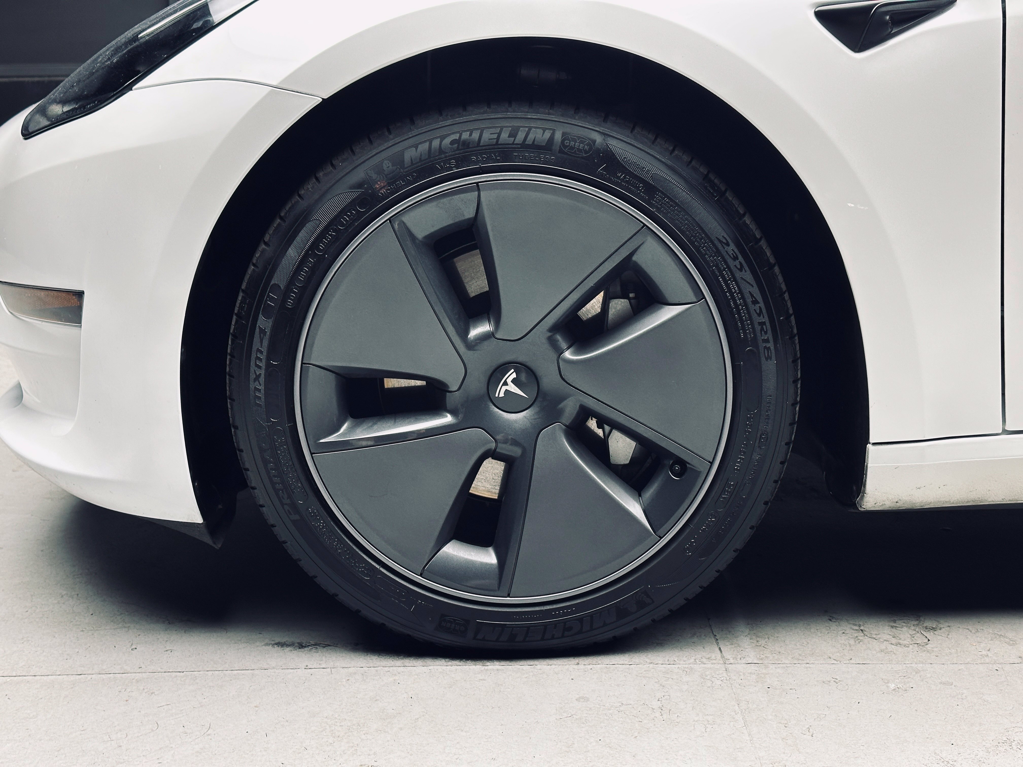 Used 2023 Tesla Model 3 Standard Range RWD image 33