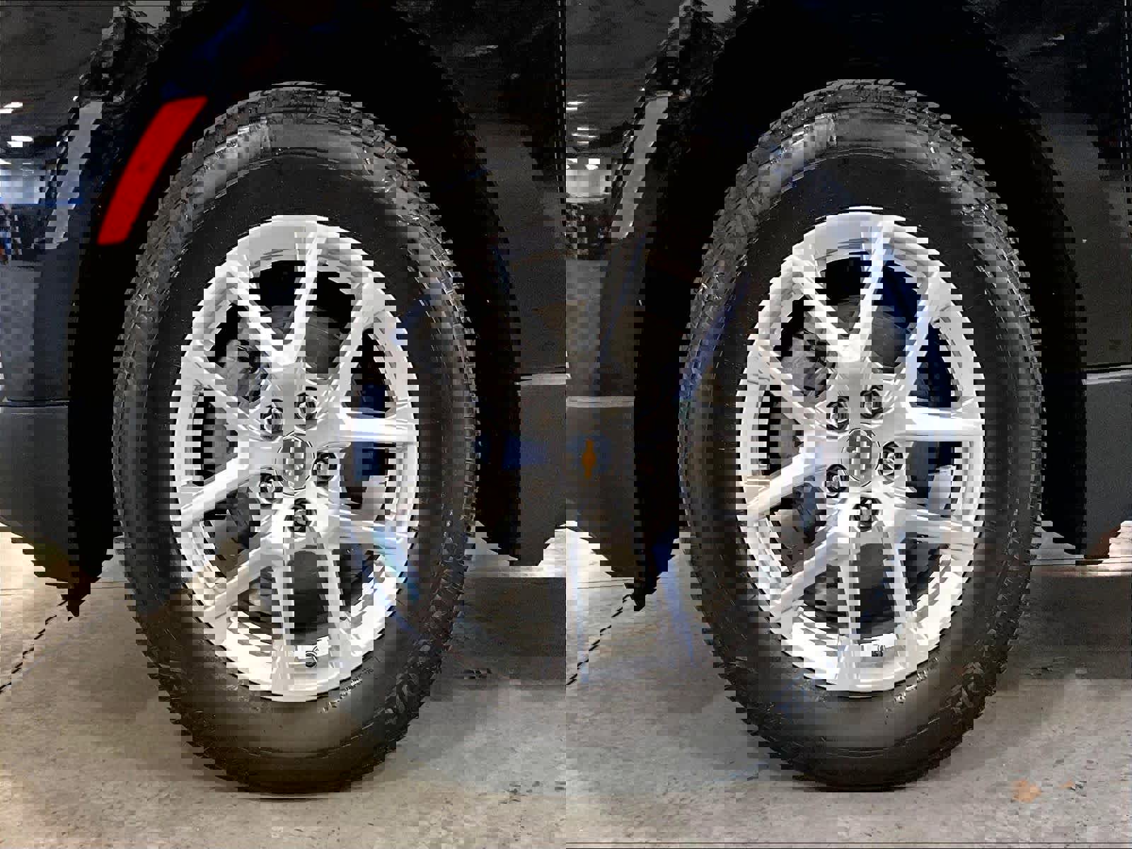 Used 2023 Chevrolet Equinox LT image 6