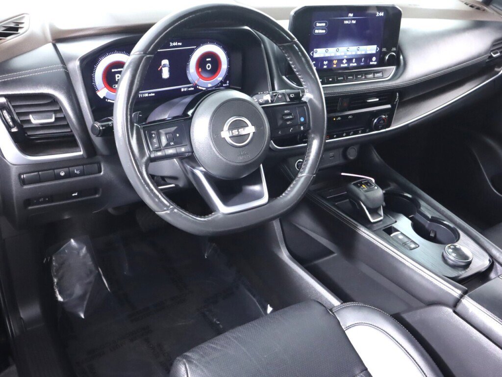 Used 2022 Nissan Rogue Platinum w/ Head-Up Display Package AWD/4WD image 9