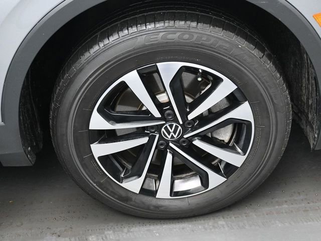 Used 2022 Volkswagen Tiguan S image 34