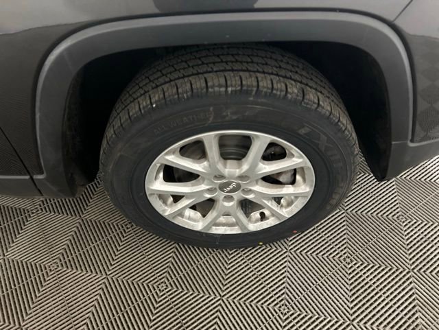 Used 2017 Jeep Cherokee Latitude w/ True North Edition AWD/4WD image 45