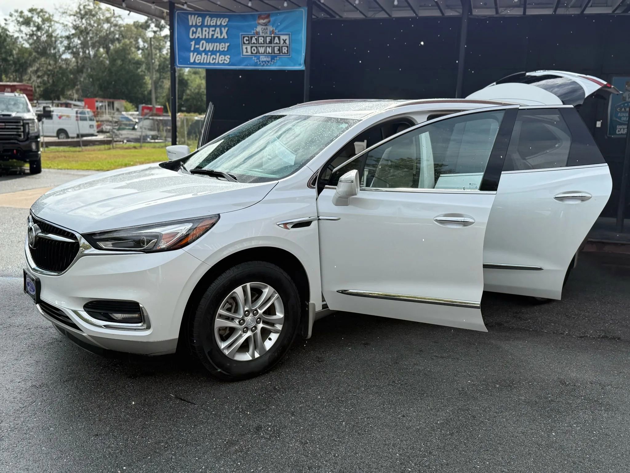 Used 2019 Buick Enclave Essence image 27
