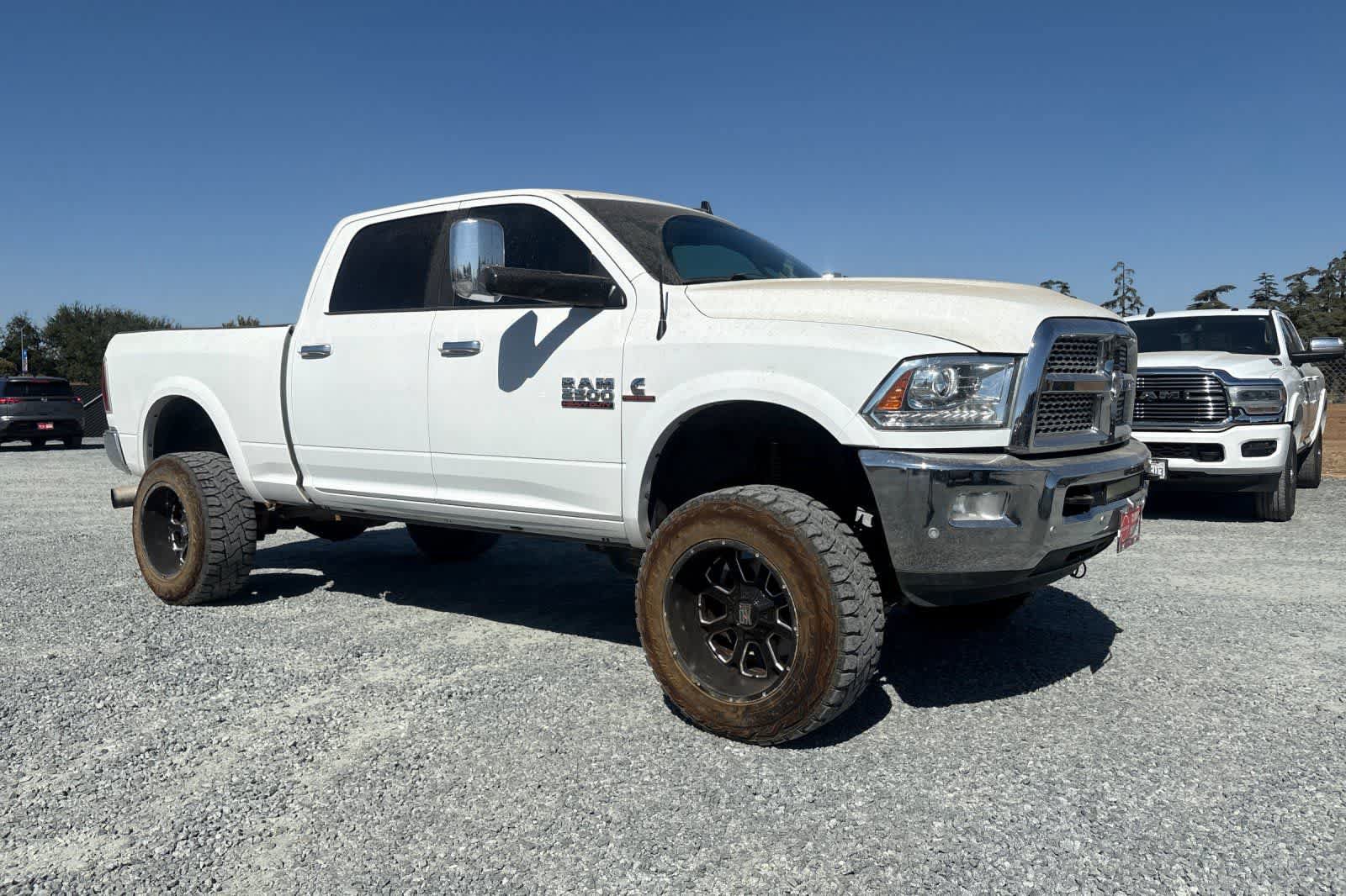 Used 2017 RAM 2500 Laramie AWD/4WD image 10