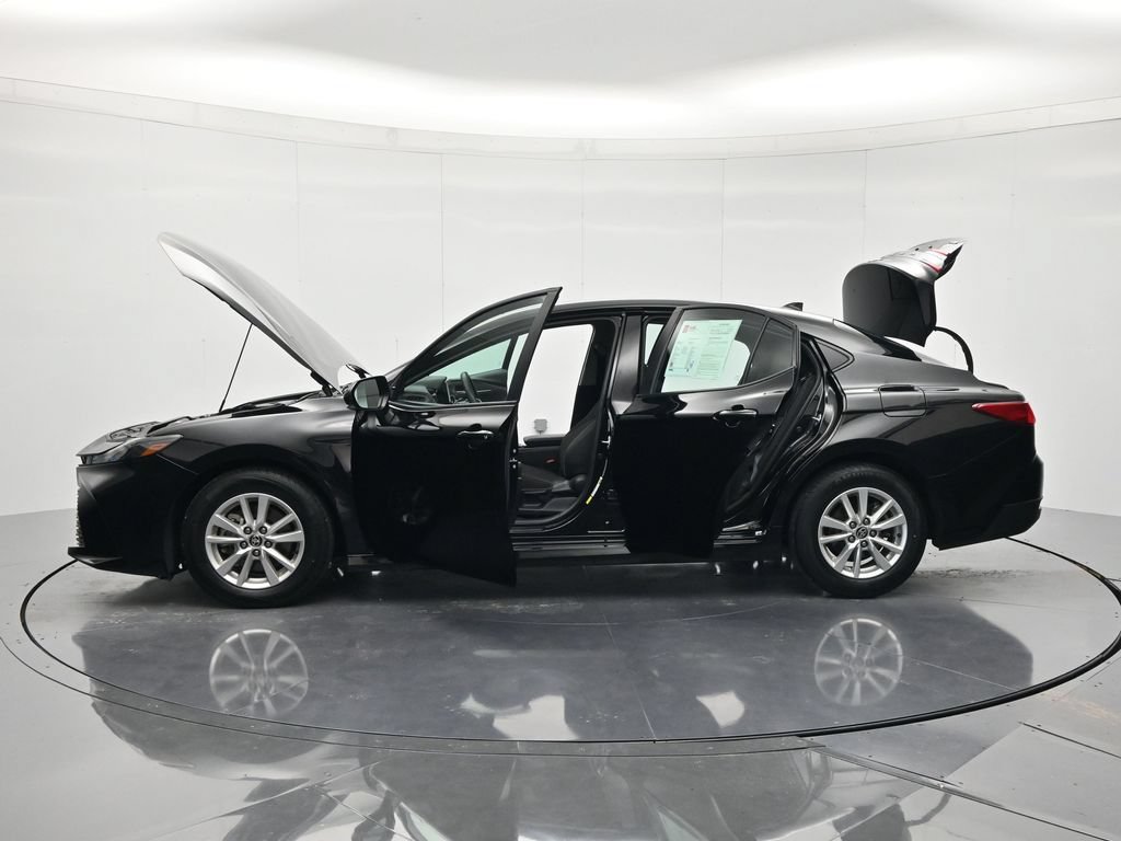 Used 2025 Toyota Camry LE FWD image 46