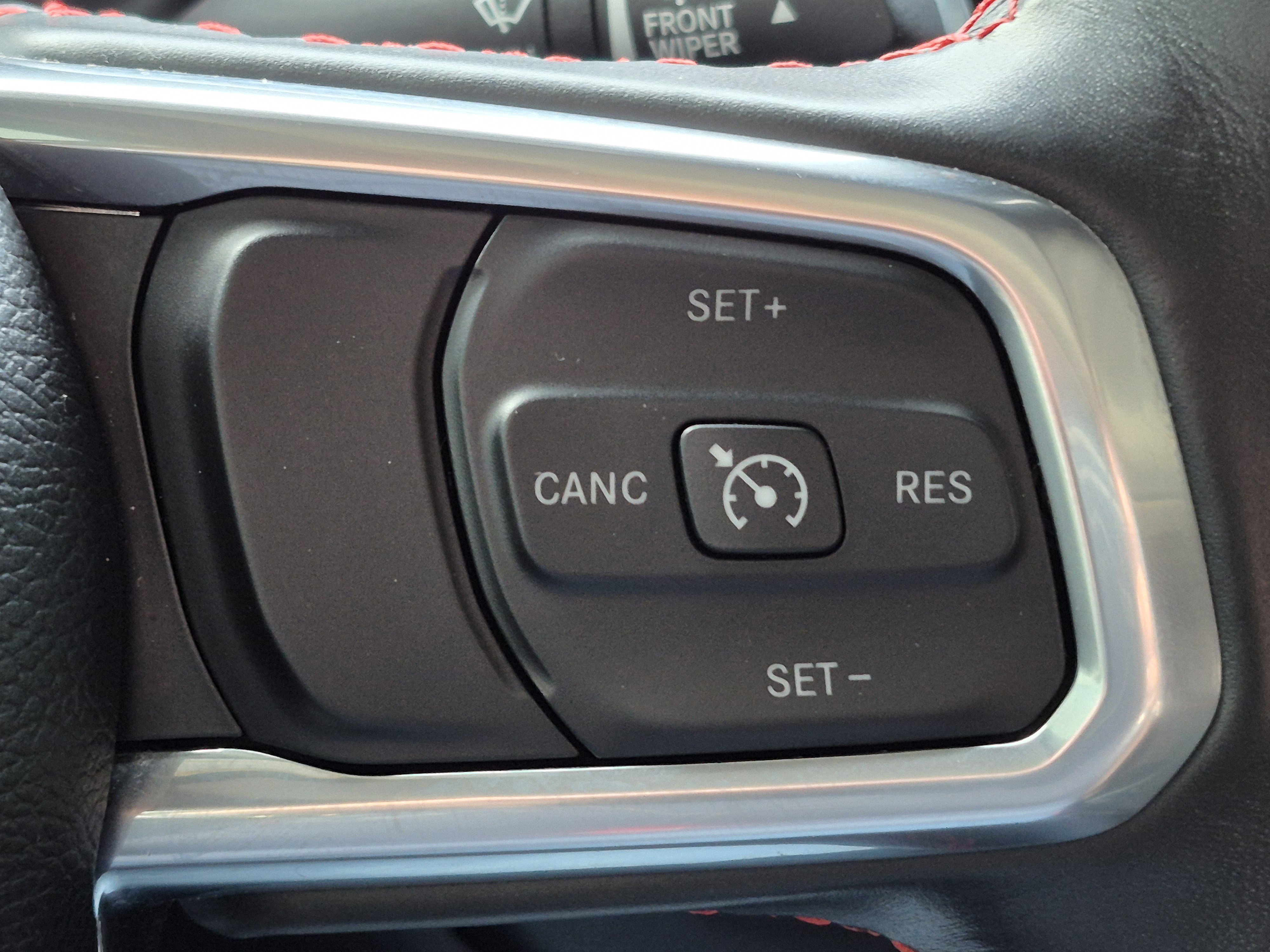 Used 2022 Jeep Gladiator Rubicon w/ Cold Weather Group AWD/4WD image 19