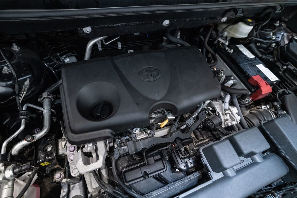 Certified 2022 Toyota RAV4 XLE Premium image 13