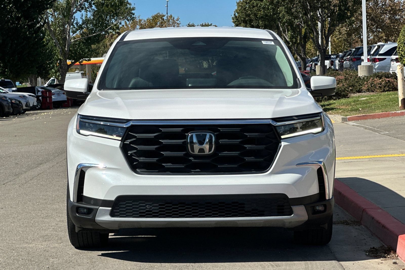 Used 2025 Honda Pilot EX-L image 9