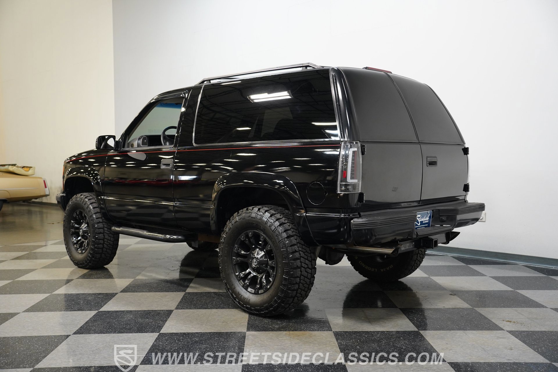 Used 1996 Chevrolet Tahoe Z71 image 9