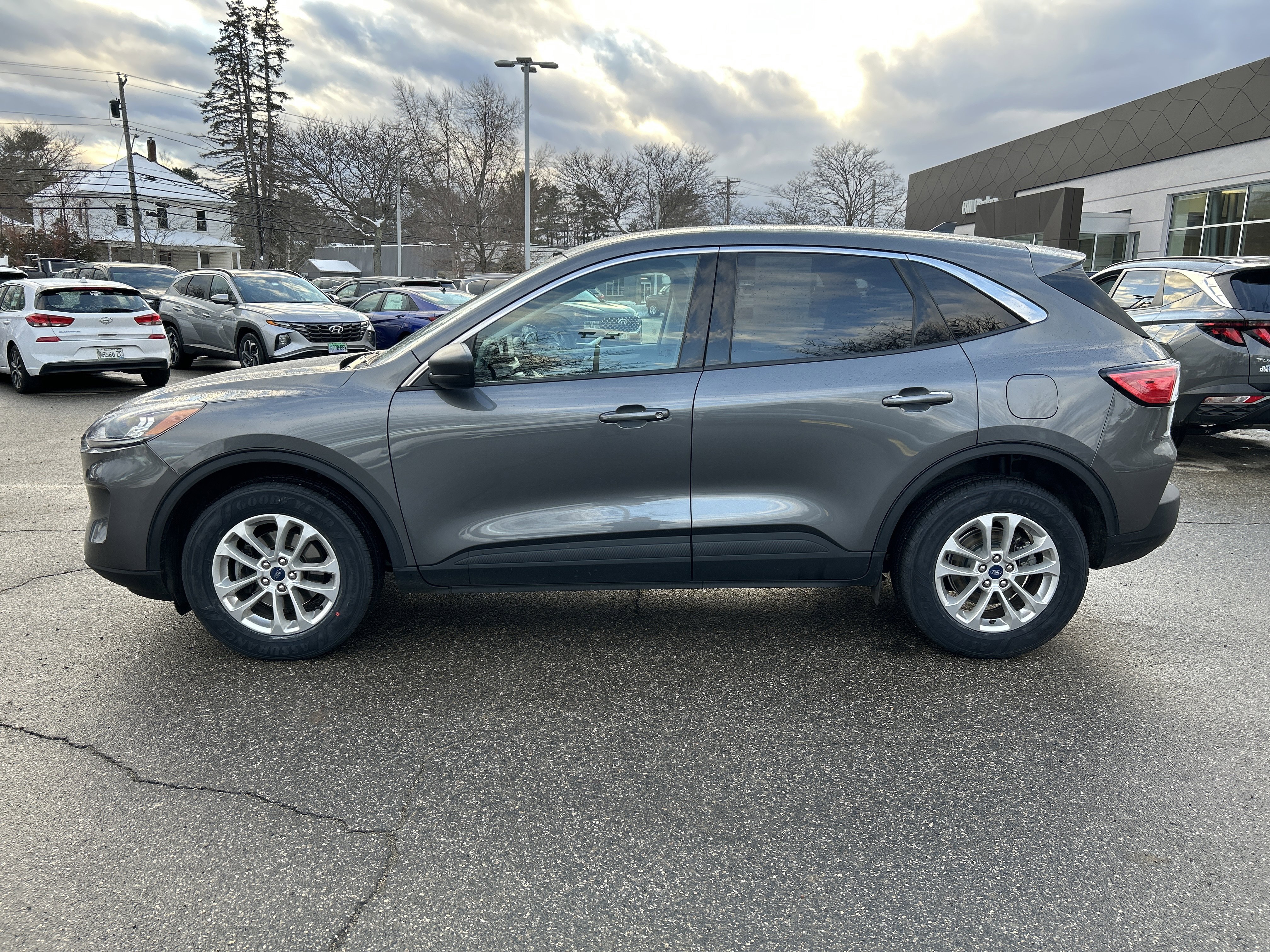 Used 2022 Ford Escape SE w/ Convenience Package image 8