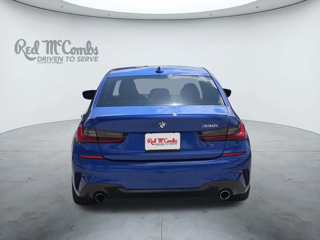 Used 2022 BMW 330i Sedan w/ M Sport Package RWD image 4