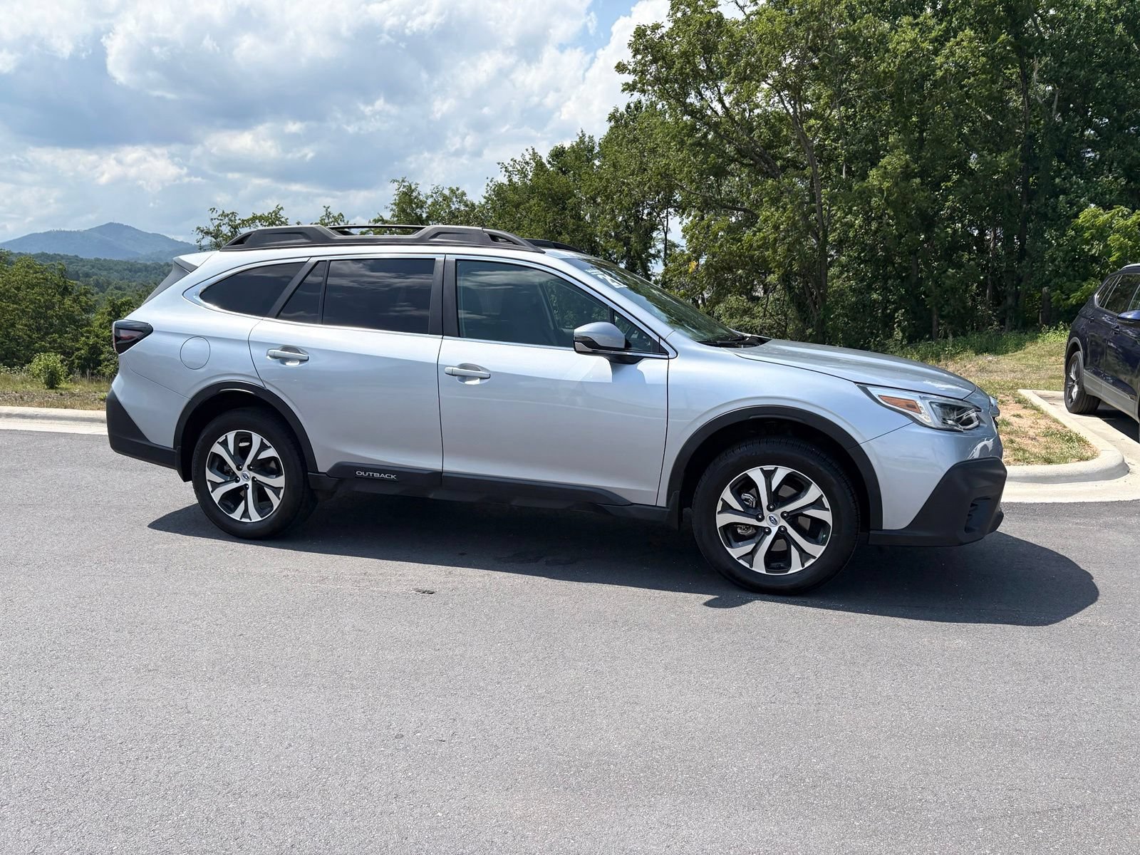 Used 2021 Subaru Outback Limited w/ Popular Package #2 AWD/4WD image 7