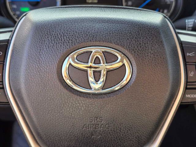Used 2023 Toyota Venza LE AWD/4WD image 23