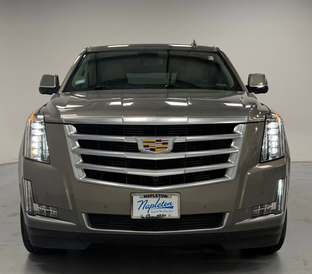 Used 2019 Cadillac Escalade Premium Luxury image 7