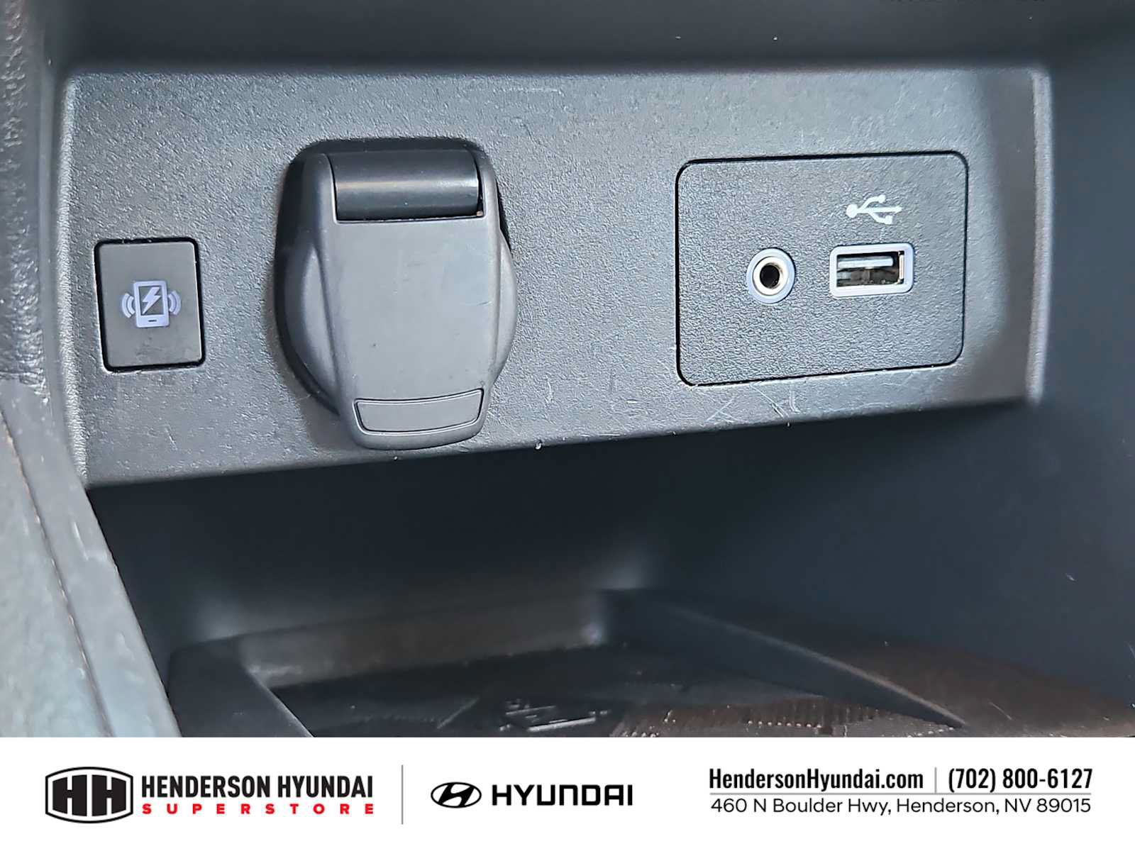 Used 2023 Nissan Versa SV FWD image 30