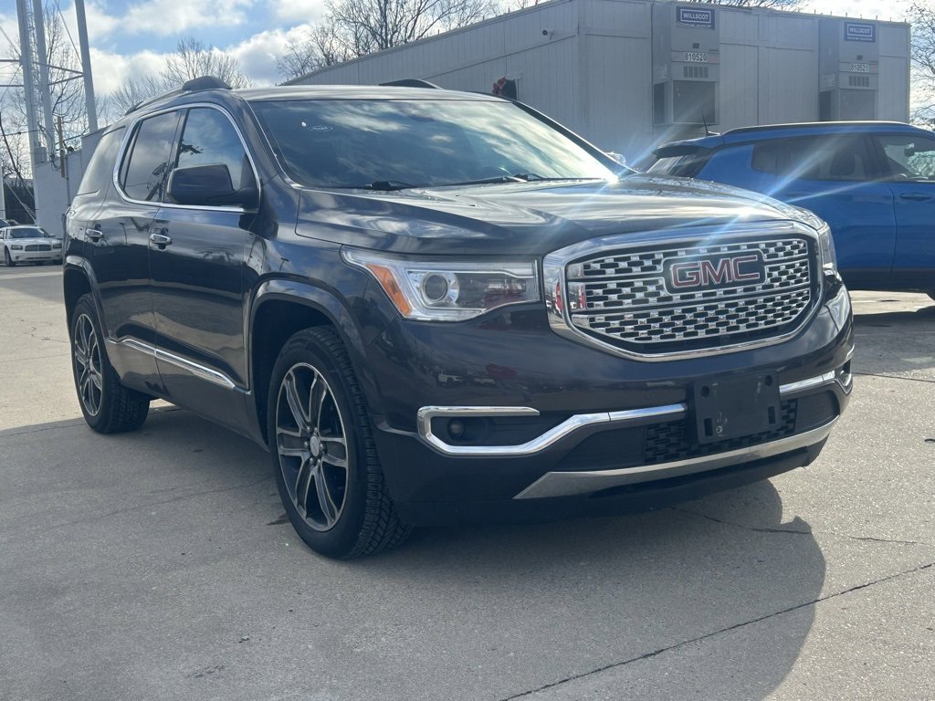 Used 2017 GMC Acadia Denali w/ Technology Package image 4