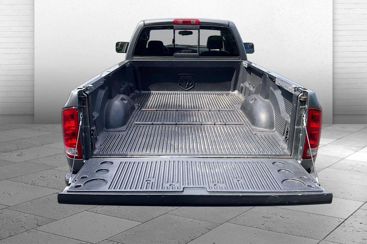 Used 2005 Dodge Ram 2500 Truck SLT RWD image 4