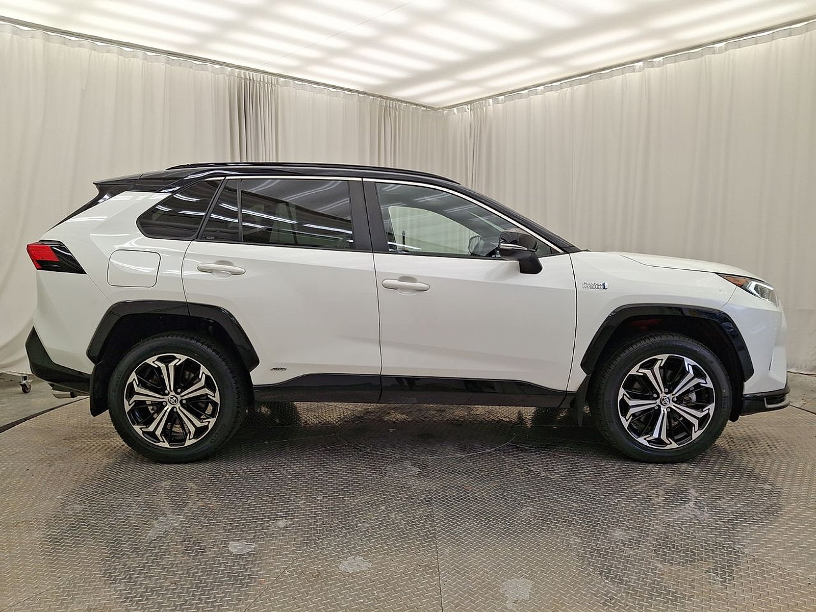 Certified 2021 Toyota RAV4 XSE w/ Weather Package AWD/4WD image 26