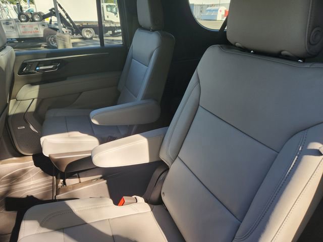 New 2026 Chevrolet Suburban Z71 w/ Comfort Package image 12