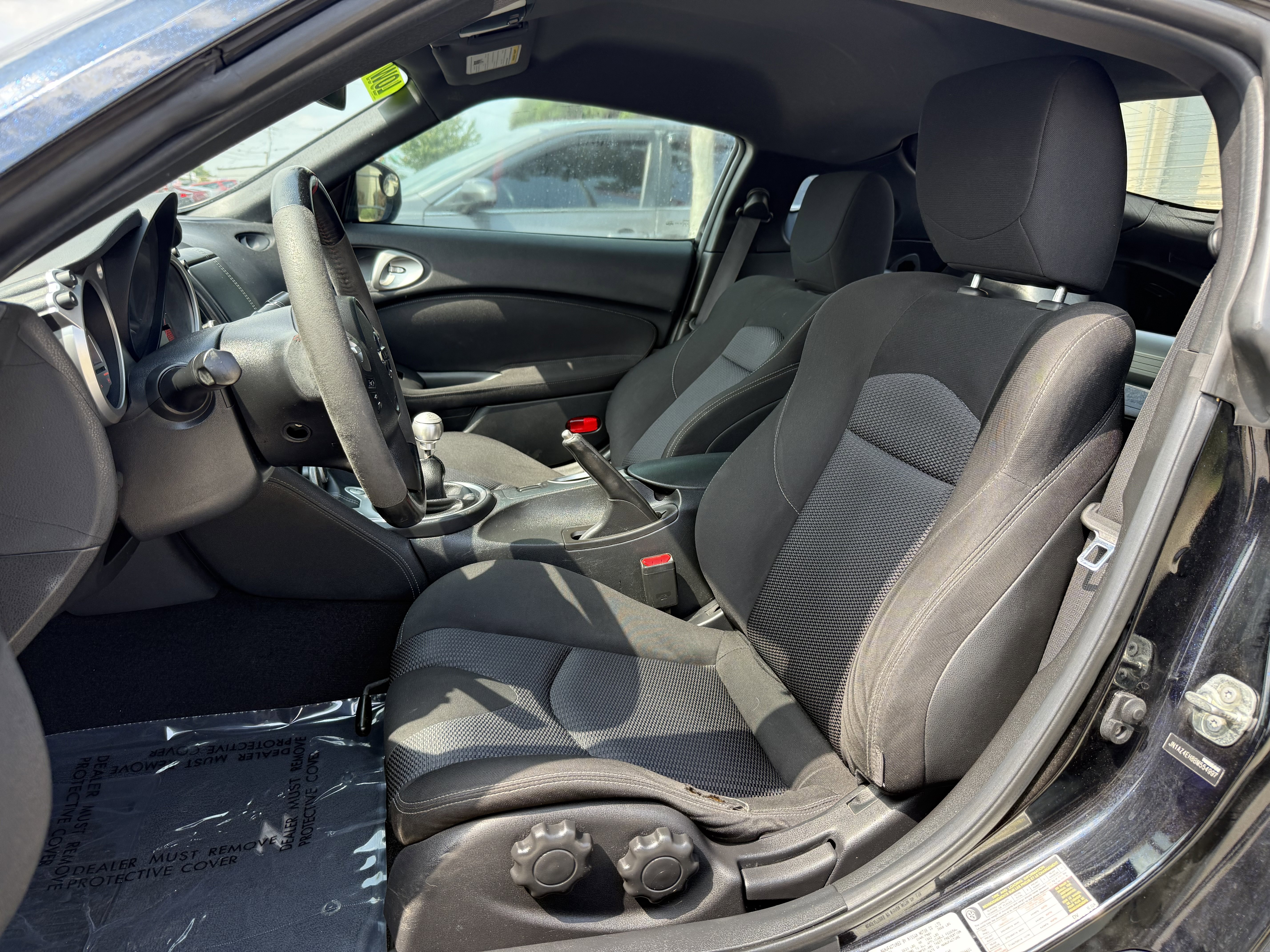 Used 2011 Nissan 370Z Touring w/ Sport Pkg image 9